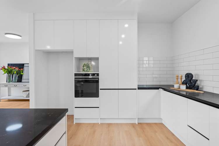 4 Korowhiti Road Clarks Beach_7