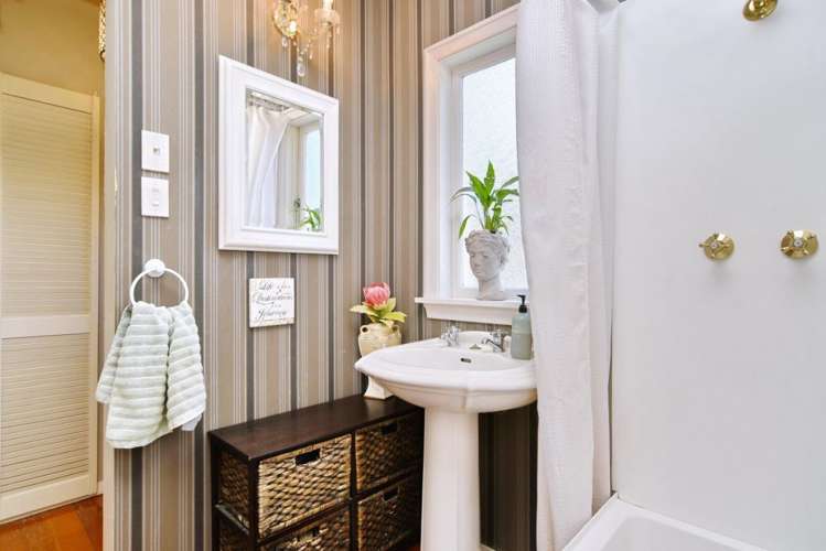 1/2 Barrington Street Somerfield_18