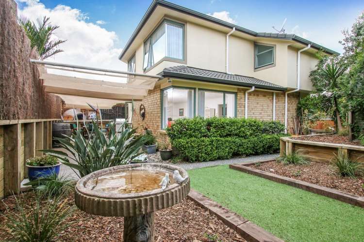 2/11 The Rosebowl Sunnyhills_0