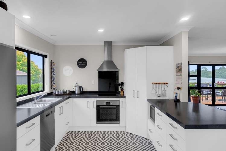 28 River View Road_2