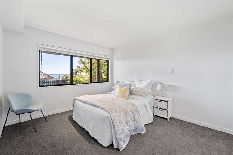 210 Whangaparaoa Road Red Beach_26