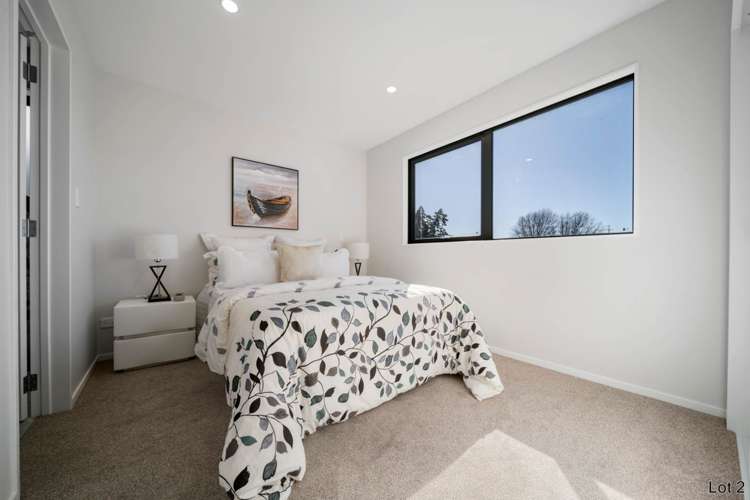 2 /8 Clutha Crescent Clover Park_9