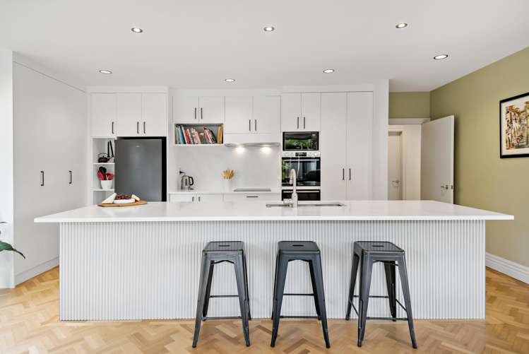 2/15 McArthur Avenue_4