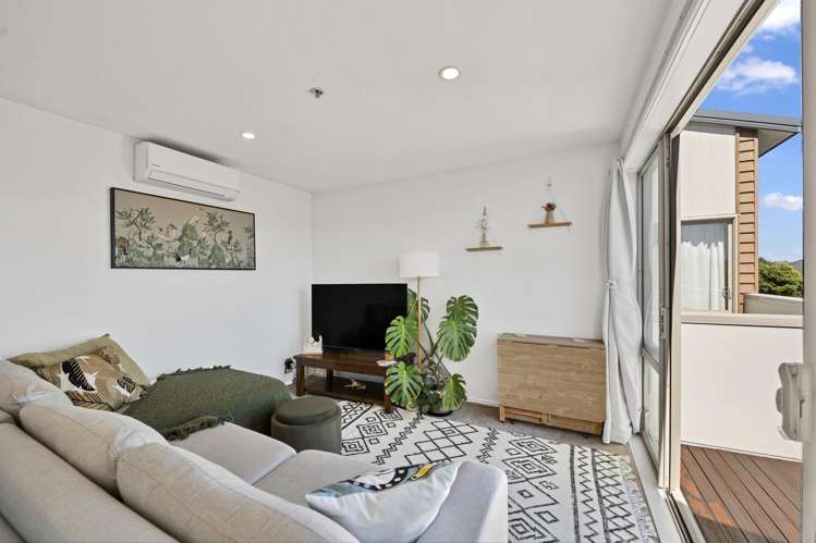 2/9 Cameron Street Sydenham_6