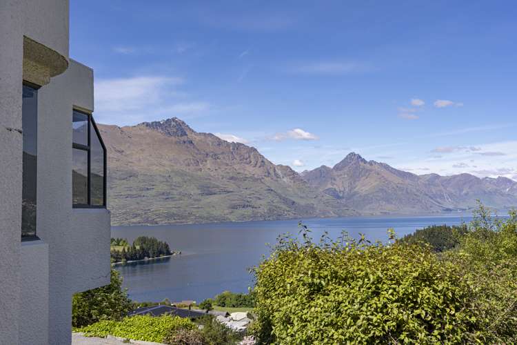 5 Edinburgh Drive Queenstown_12