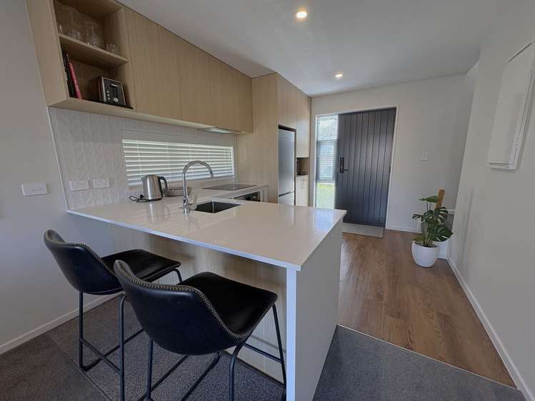 6/7 Bertram Grove Naenae_7