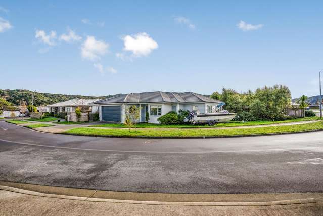 3 Henrietta Maxwell Grove Wainuiomata_1