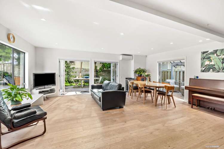 2/44 Pembroke Crescent Glendowie_10