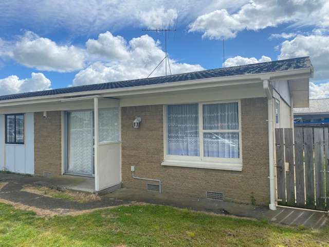 2/6 Ron Keat Drive Papakura_1