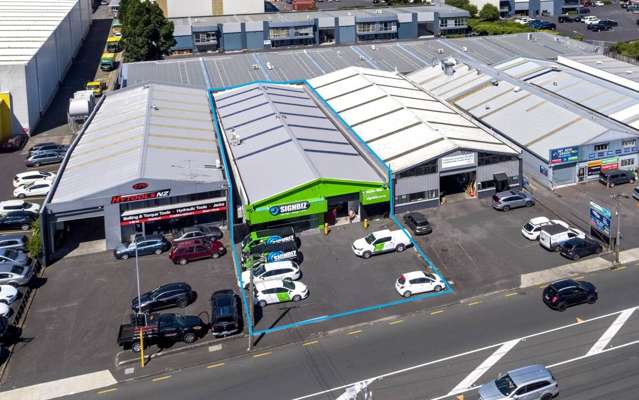 High-profile Onehunga industrial - 530m&sup2;