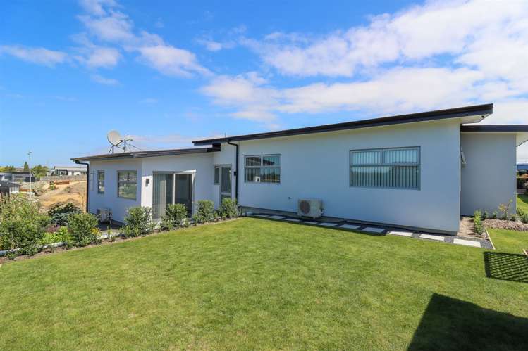28 Meadowstone Street Gleniti_17