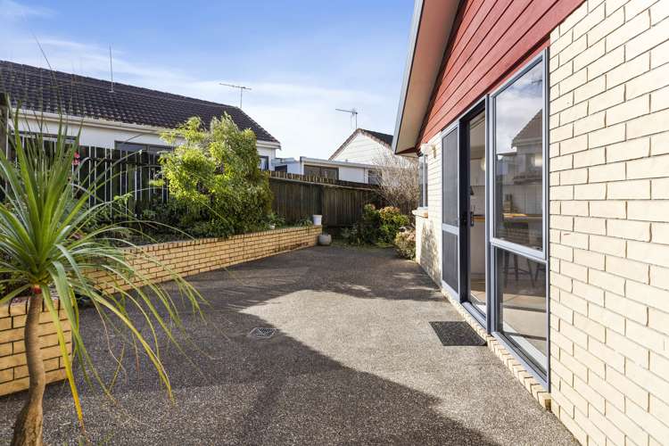 2 Hazards Road Manurewa_20