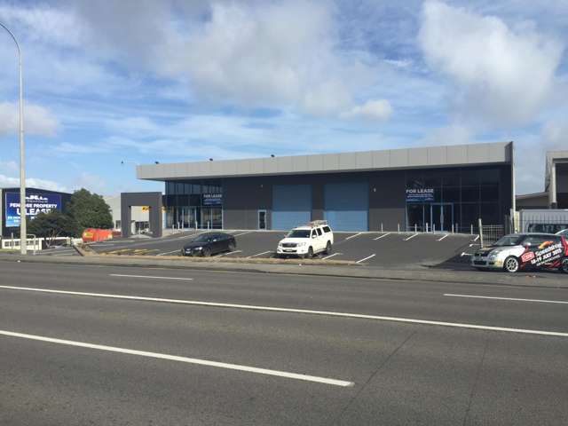 High Profile Corner Warehouse + Showroom