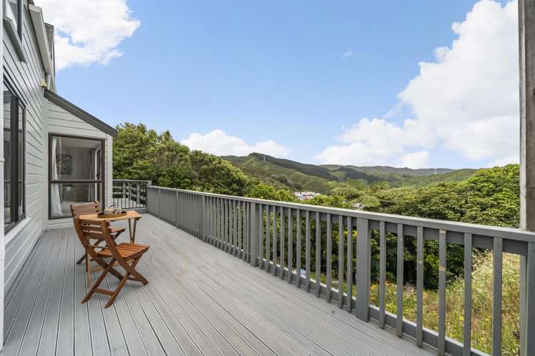 66 Woodhouse Avenue Karori_2