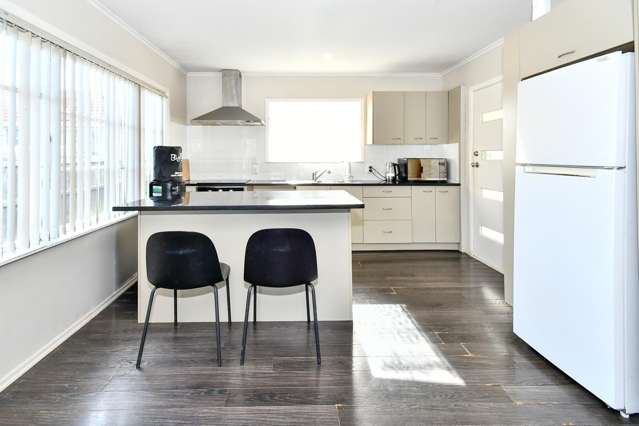 33 Thomas Road Mangere_2