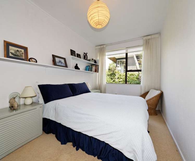 208 Golf Road Titirangi_17