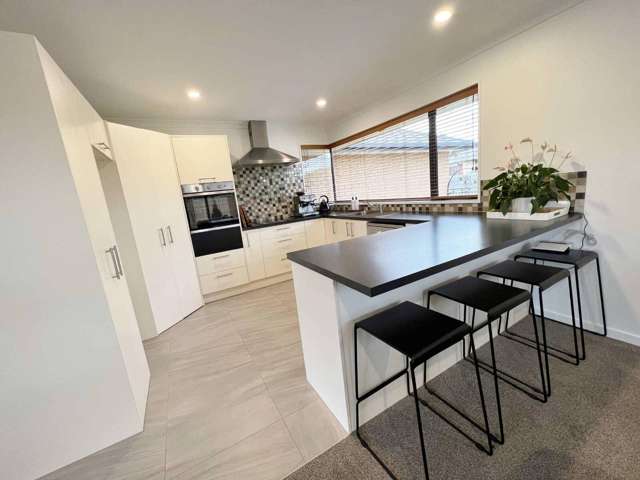 2/1132 West Coast Road West Melton_3