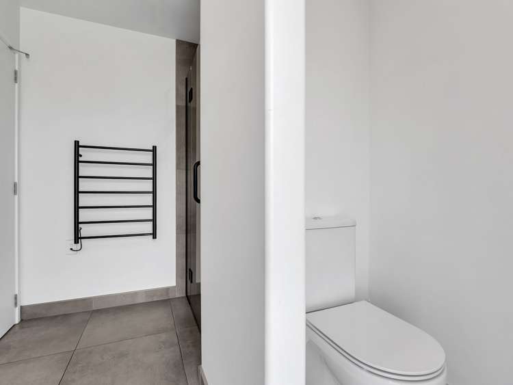 98 Sunline Avenue Lincoln_16