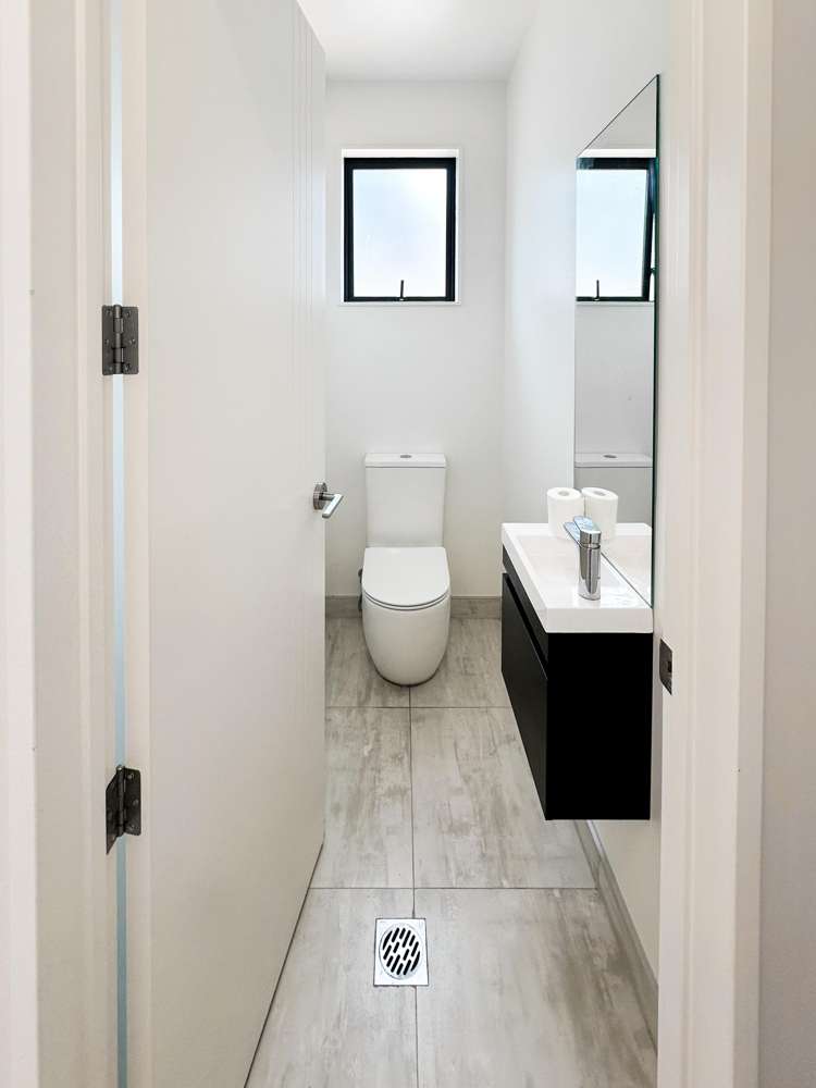 22 Heketara Way Massey_9