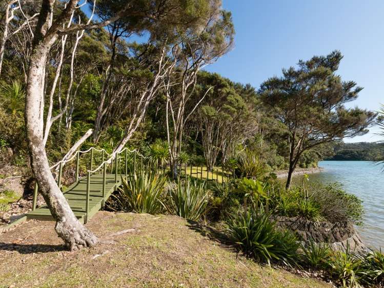 309 Manawaora Road Russell Surrounds_3