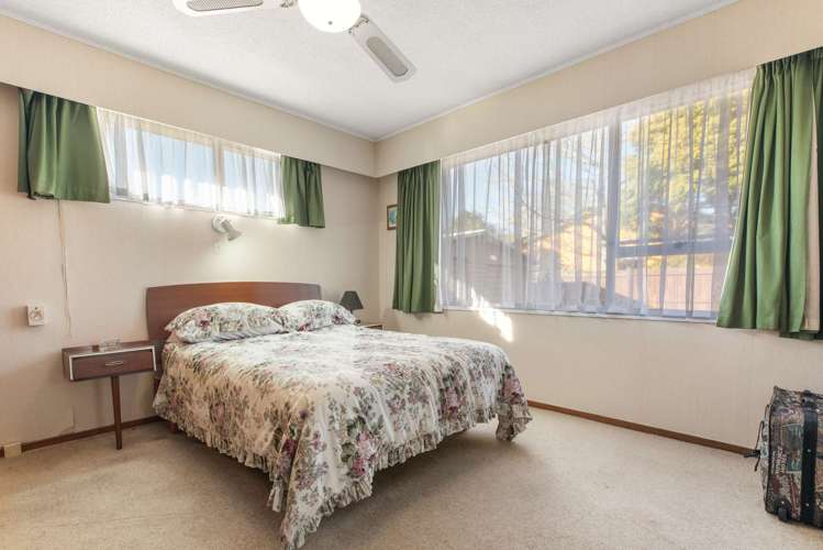 8 Warden Place Mangere Bridge_6