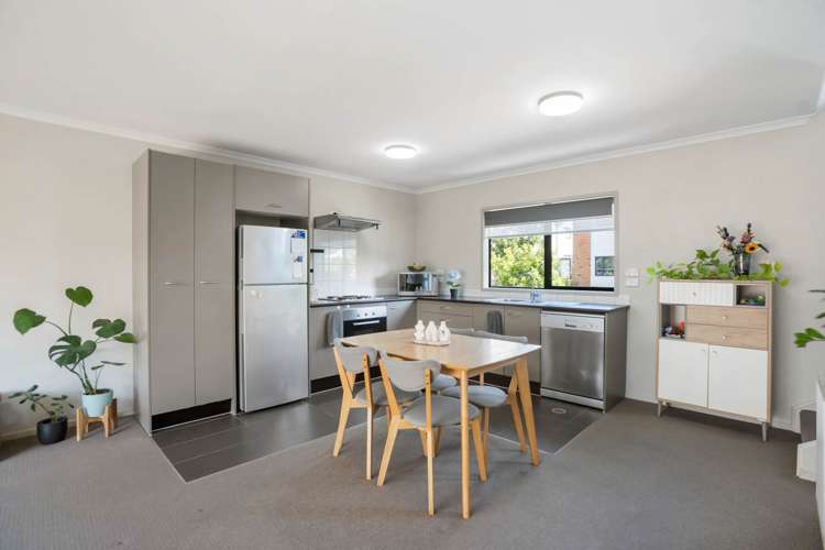222/172 McLeod Road Te Atatu South_6