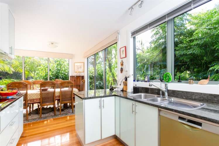 1/8 Sarsfield Street Herne Bay_2