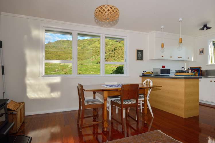 15b Ratau Street Mahia_5