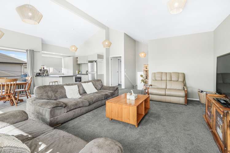 198d Old Farm Road Hamilton East_8