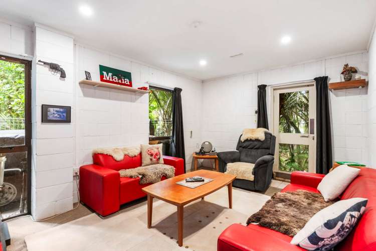 112 Woodlands Park Road Titirangi_14