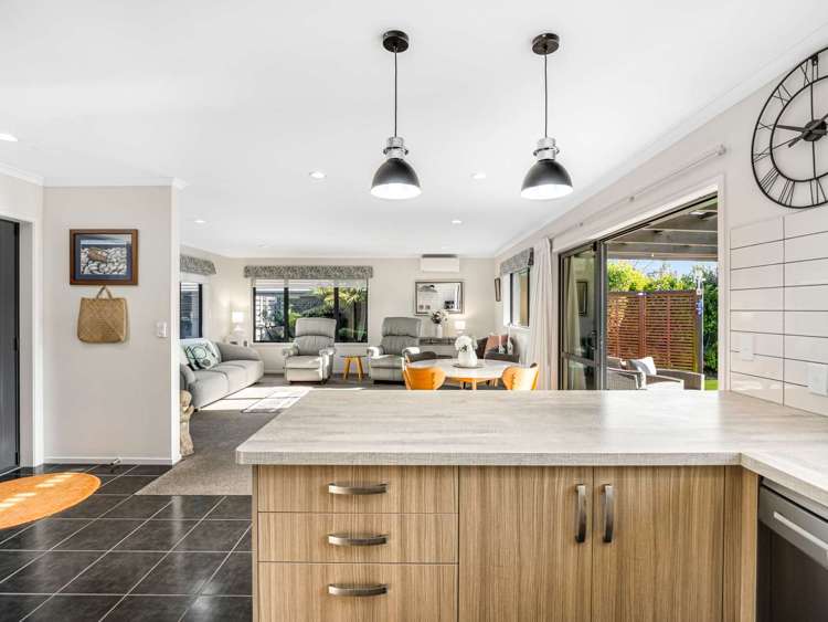 5 Carroll Place Owhata_8