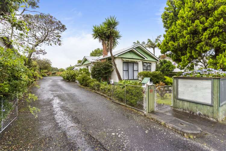 42 Earlsworth Road Mangere East_13