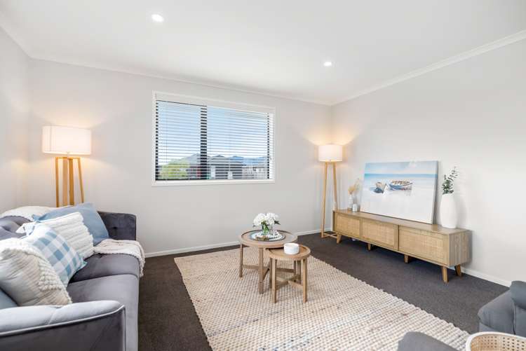 17 Saint Michael Crescent One Tree Point_9