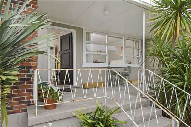 2/6 Tennyson Avenue Takapuna_1