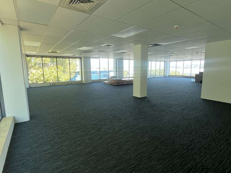 Part Level 2/15B Vestey Drive Mount Wellington_4