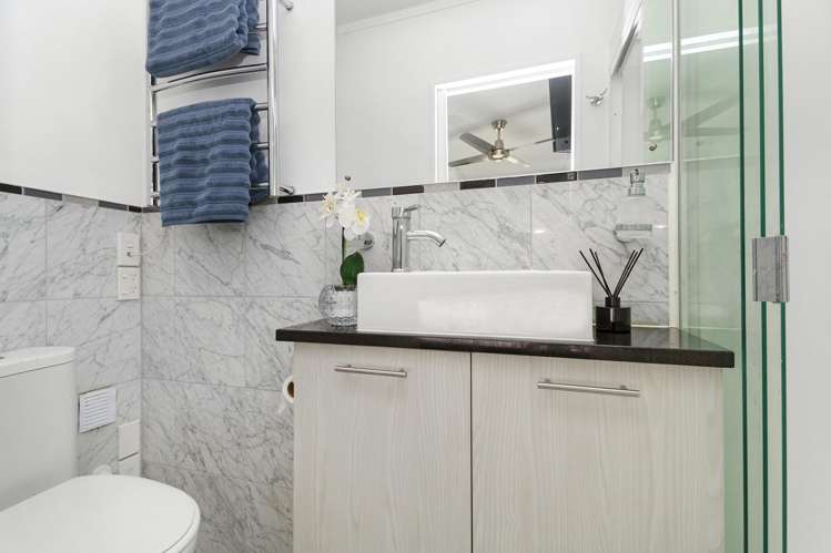 2/9 Tawa Street Tawa_13