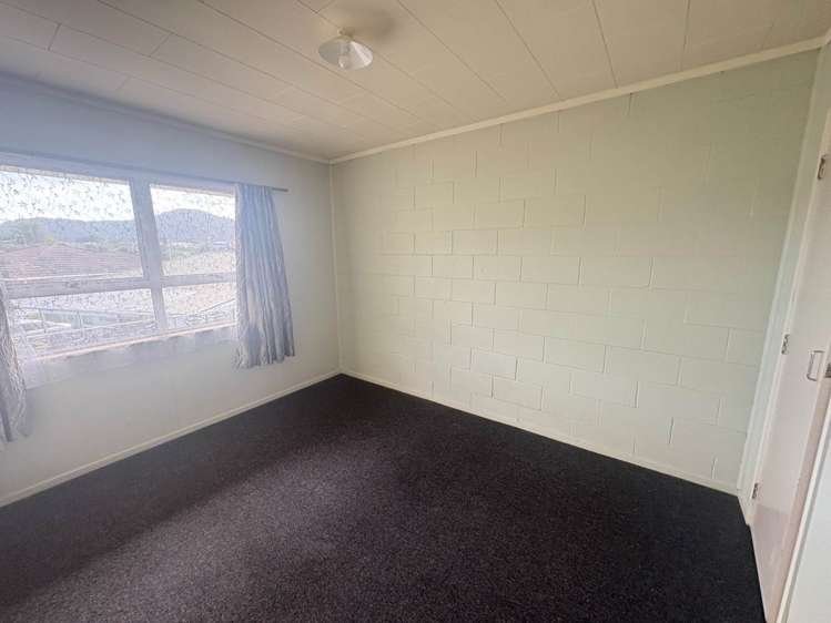 8/310 Western Hills Drive Avenues_3