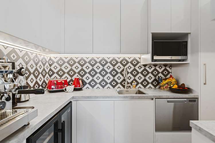 63 Te Awakura Terrace Mount Pleasant_10