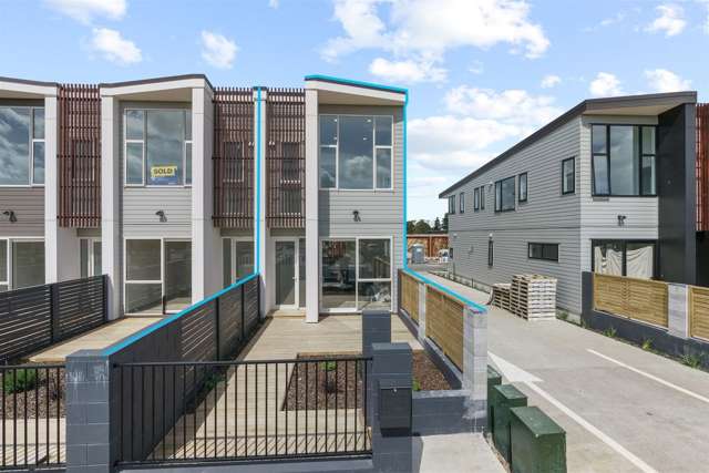 Modern 3 Bedroom Family Home in Prime Location Papatoetoe