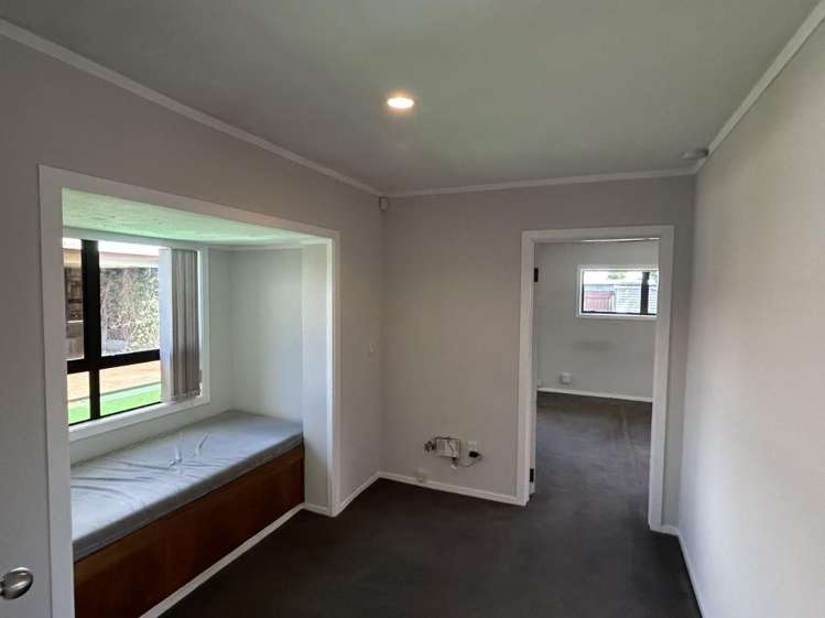 39 Beach Road Papakura_7