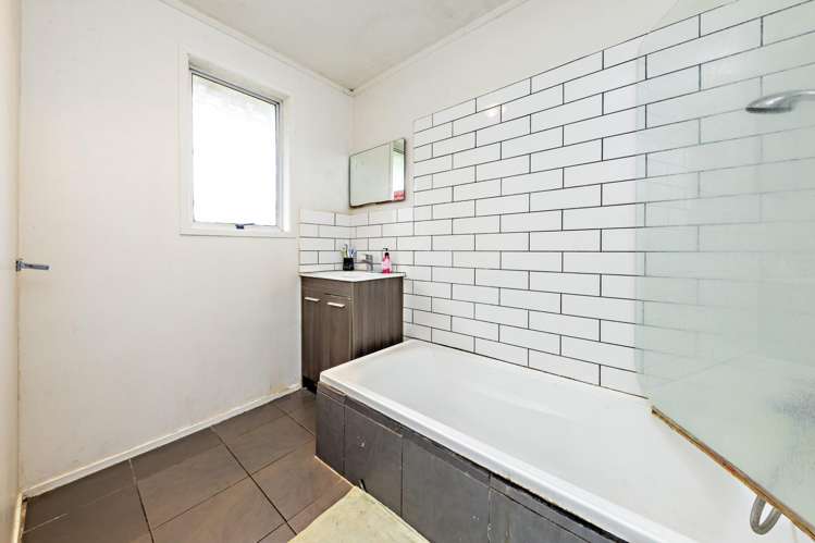 14 Frobisher Way Clendon Park_6