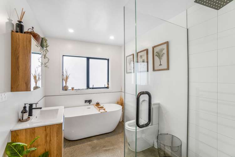 47 Percy Kinsman Crescent Riverstone Terraces_15