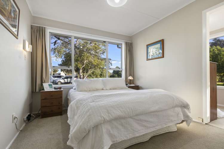 53 Queen Mary Avenue New Lynn_11