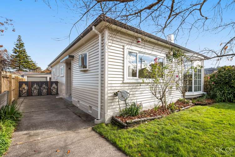 7 Anderson Grove Epuni_31