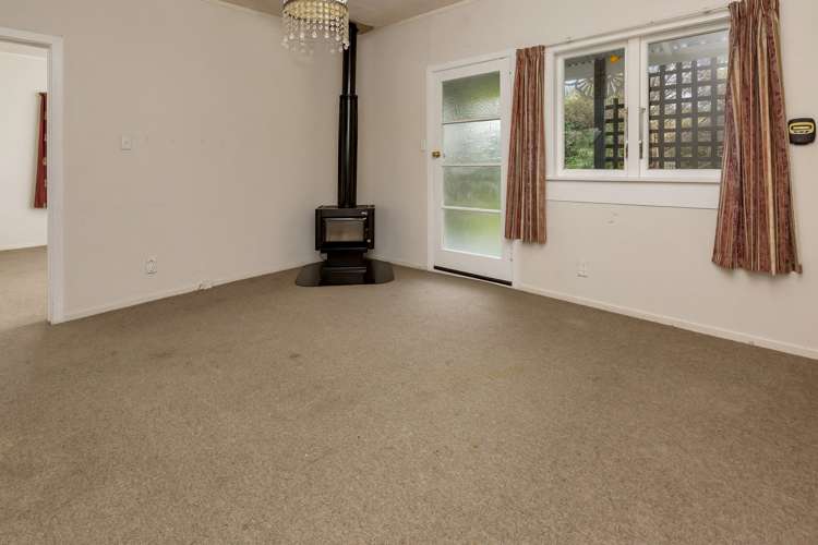 1 Buchanan Street Hikurangi_8