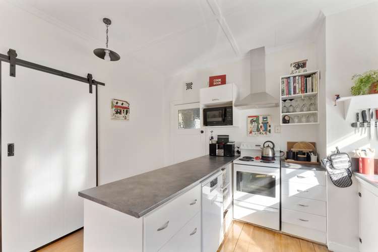 1/14 Newall Avenue Stoke_8