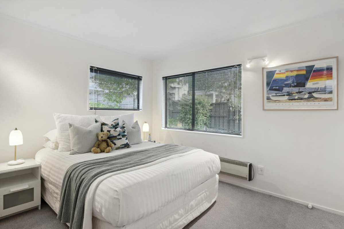 2/38 Penzance Road_5