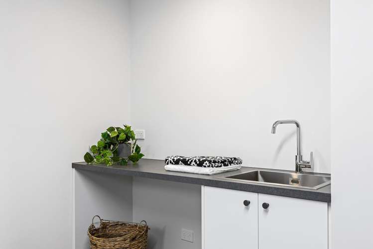 8 Edgar Way Rolleston_14