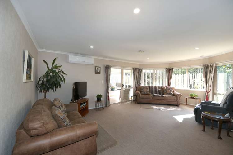 911a Churchill Street Akina_3