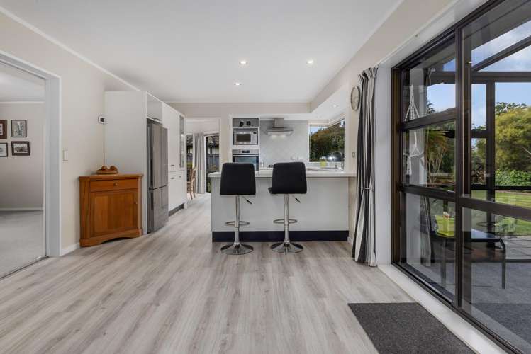 22 Pinewood Grove Paraparaumu Beach_8